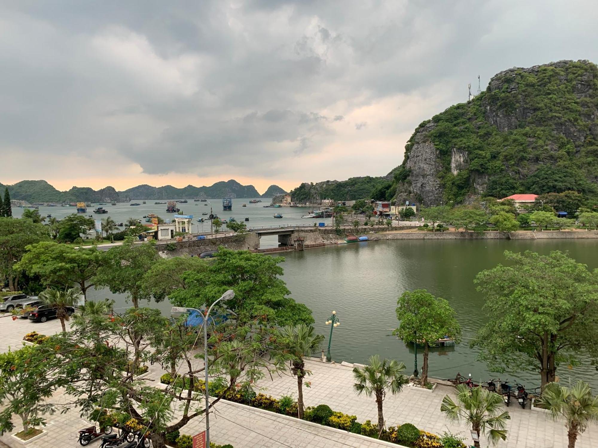 Cat Ba Rosalia Hotel Dong Khe Sau Eksteriør billede