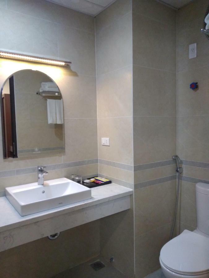 Cat Ba Rosalia Hotel Dong Khe Sau Eksteriør billede